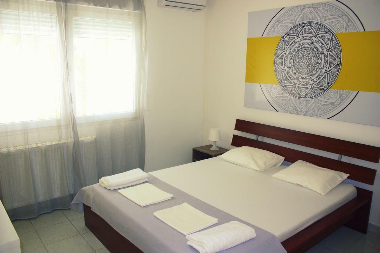 Nei Epivates Rental Rooms 50M From The Beach Néoi Epivátai Exterior foto